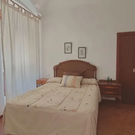At Casa Pedrero بيت للعطل